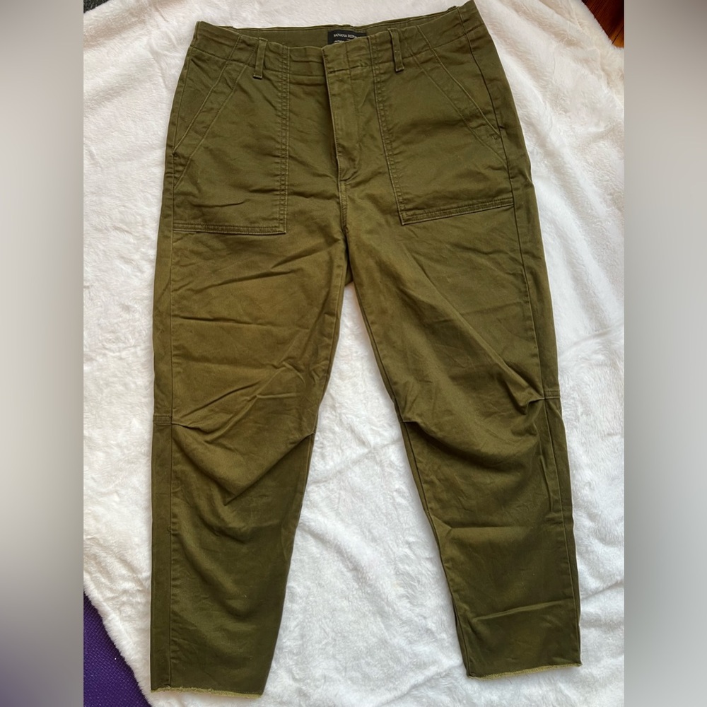 Banana Republic Green Cargo Pants